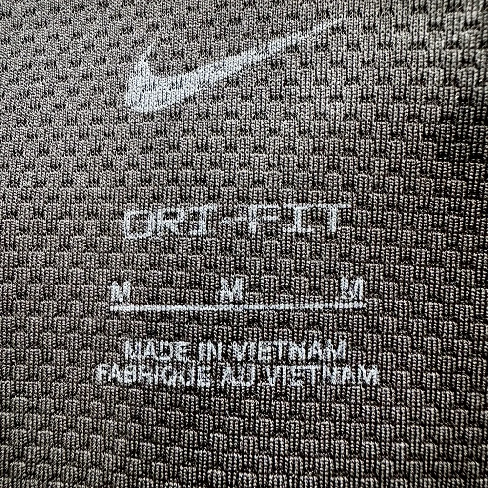 Nike Dri-FIT Black and Gray Fabric/ Crop jacket - Picture 6 of 6